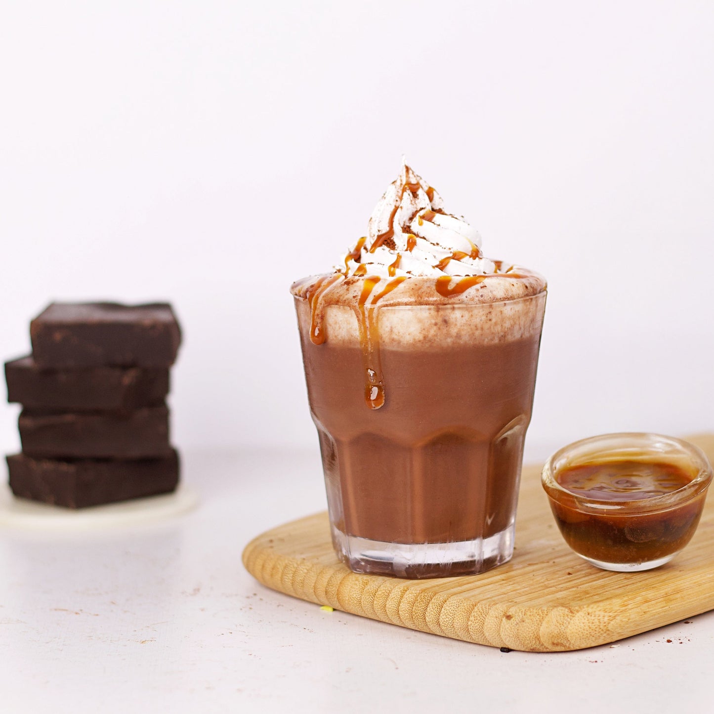 Caramel Hot Chocolate – Sweet. Salty. Satisfying. - Madno