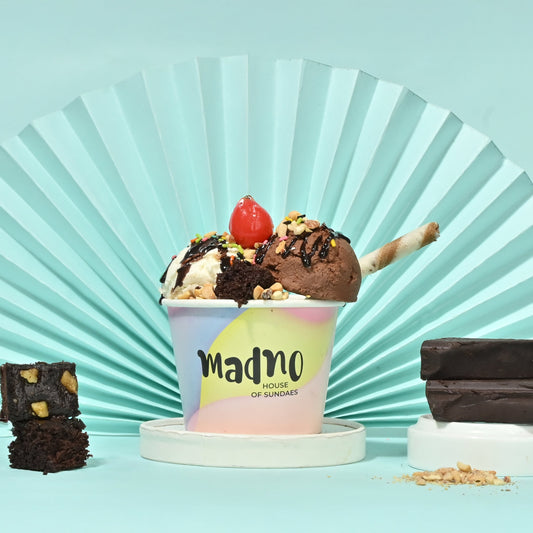 Chocoholic Fudge Sundae – A Fudge Fantasy in Every Bite - Madno 