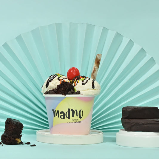 Classic Chocolate Fudge Sundae - Madno 